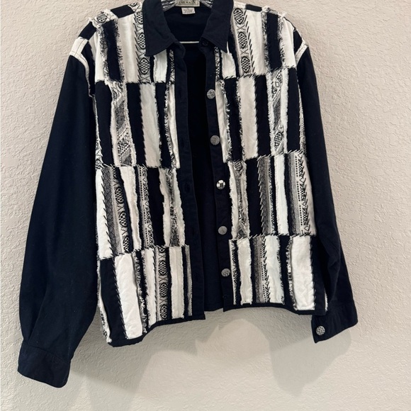 yak magik Jackets & Blazers - Yak Magic vintage unique Elegant Black and White Women's Blazer. 100% cotton